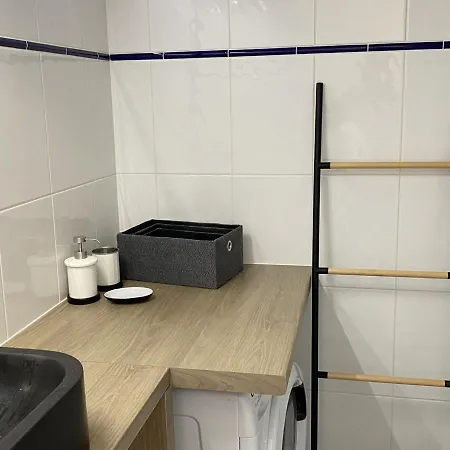 2 Pieces Avec Parking Et Ascenseur, Proche Centre-ville De - Fr-1-487-323 Apartmán *