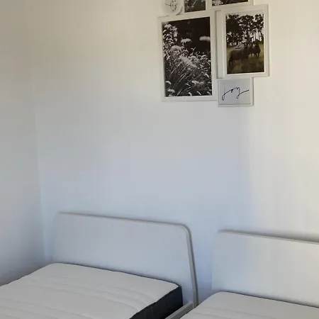 2 Pieces Avec Parking Et Ascenseur, Proche Centre-ville De - Fr-1-487-323 * Cabourg