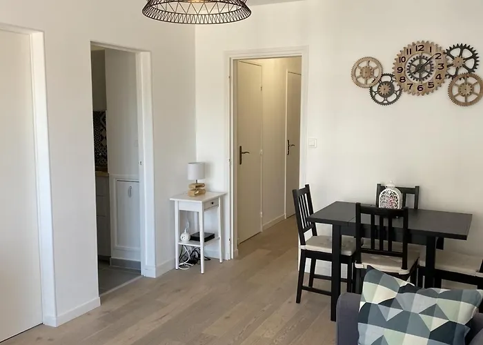 Appartamento 2 Pièces Avec Parking Et Ascenseur, Proche Centre-ville De - Fr-1-487-323 *